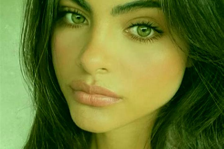 Madison, 30, a black hazel-eyed middle eastern companion based in Qarqi. Offering OWO, Couples. Available for incall and outcall, overnight bookings available.