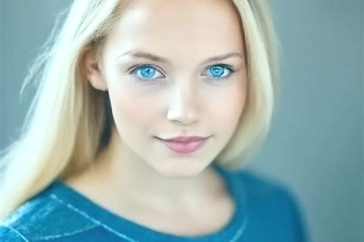 Madison, 30, a blonde blue-eyed ebony companion based in Cevrimova. Offering Dinner Date, Girlfriend Experience, Couples, BDSM. Available for incall and outc...