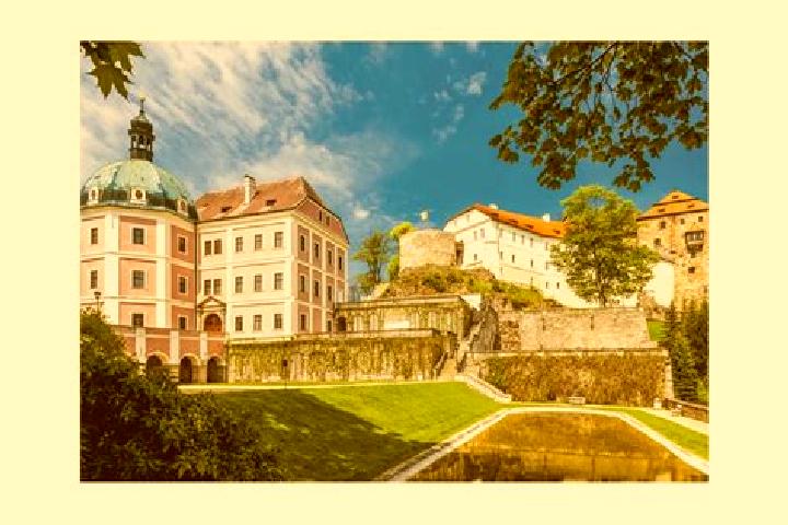 Madison, 30 — Escort in Becov, Czech Republic