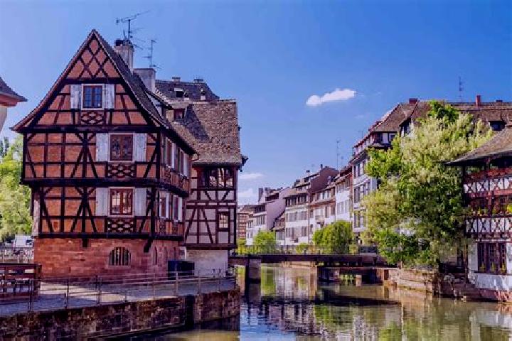Madison, 30 — Escort in Duttlenheim, France