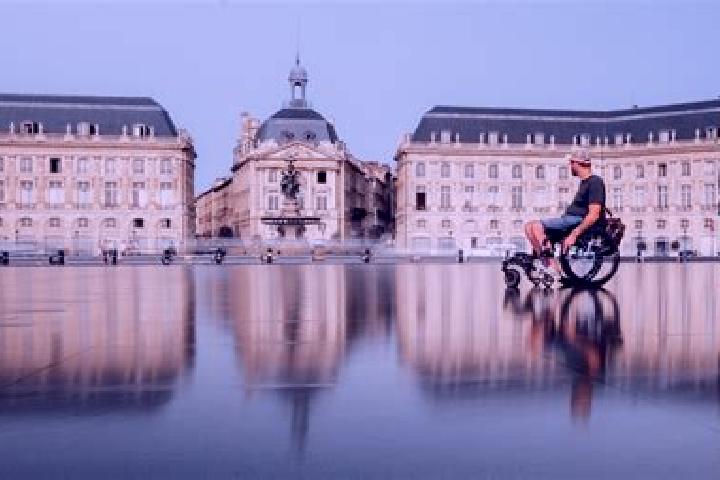 Madison, 30 — Escort in Villerable, France