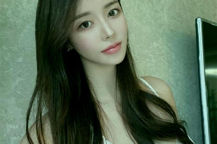 Madison, 30 — Escort in Xialaxiu, China