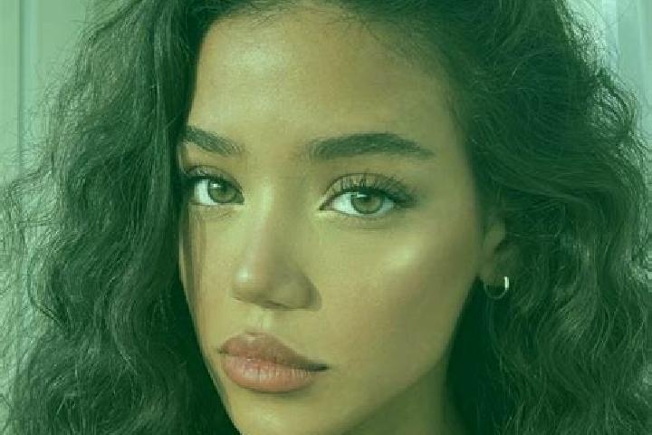 Madison, 31, a black brown-eyed ebony companion based in Alcantara. Offering Girlfriend Experience, Tantra, Duos. Available for incall and outcall, overnight...