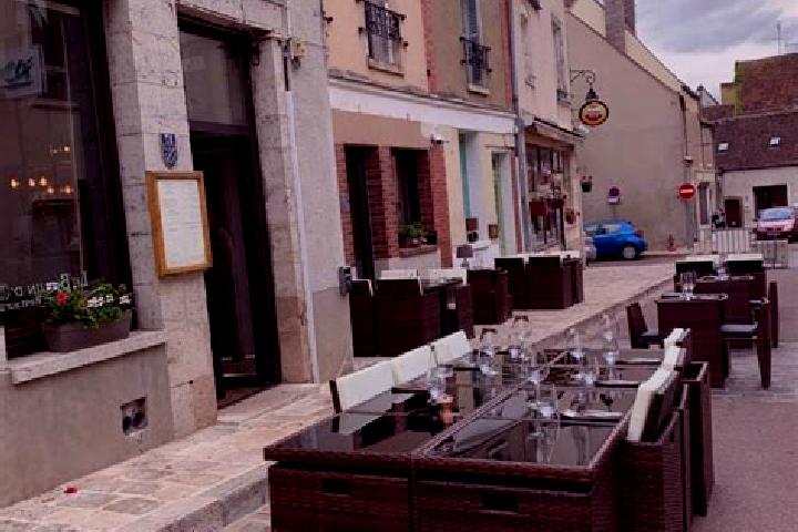 Madison, 31 — Escort in Griselles, France