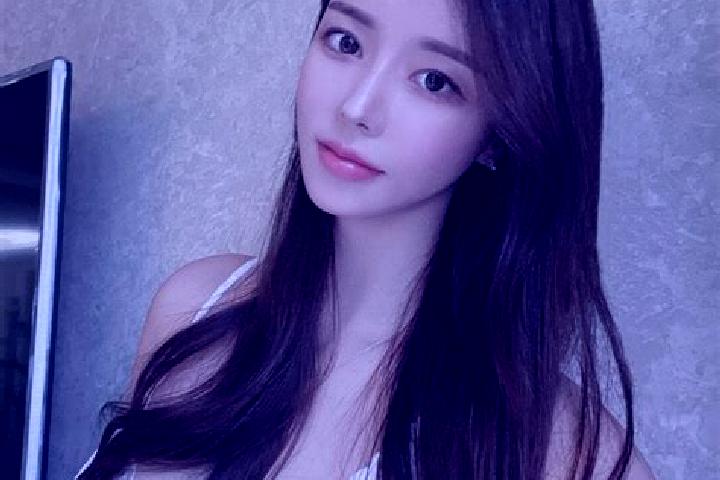 Madison, 31 — Escort in Honghua erji, China