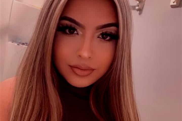 Madison, 32, a blonde amber-eyed latina companion based in Volovo. Offering Fetish, Striptease, Massage. Available for incall and outcall, overnight bookings...