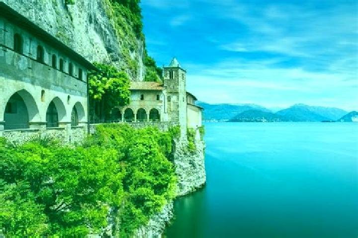 Madison, 32 — Escort in Madonna del Sasso, Italy