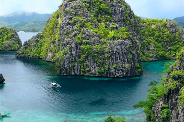 Madison, 32 — Escort in Santa, Philippines