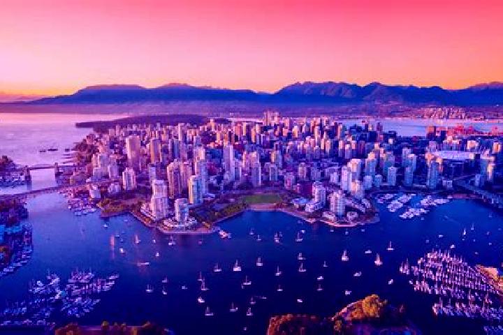 Madison, 32 — Escort in Vancouver, Canada