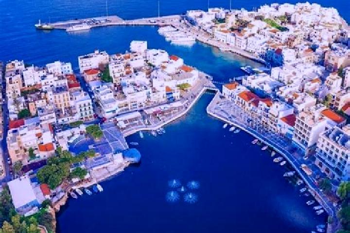 Madison, 33 — Escort in Agios Ioannis, Greece