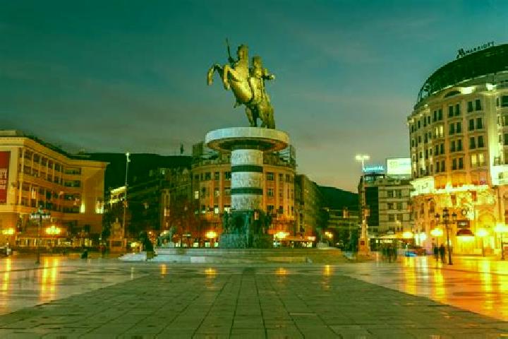 Madison, 33 — Escort in Smolari, North Macedonia