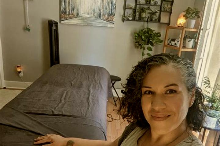 Madison, 34, a black dark-eyed european companion based in Arconnay. Offering OWO, CIM, Erotic Massage. Available for incall and outcall, day and evening dates.