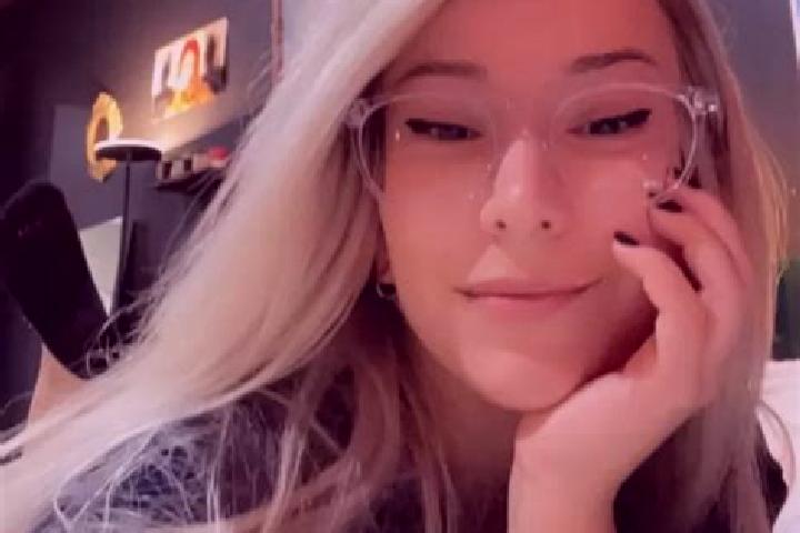 Madison, 34, a blonde grey-eyed asian companion based in Dumbraveni. Offering 69, Duos, Roleplay, Erotic Massage. Available for incall and outcall, day and e...
