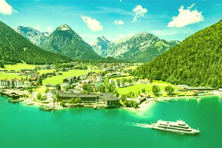 Madison, 34 — Escort in Pertisau, Austria