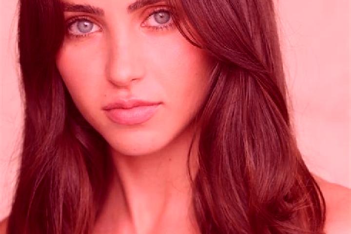 Madison, 35, a brunette grey-eyed middle eastern companion based in Criscior. Offering Roleplay, OWO, Erotic Massage, Domination. Available for incall and ou...