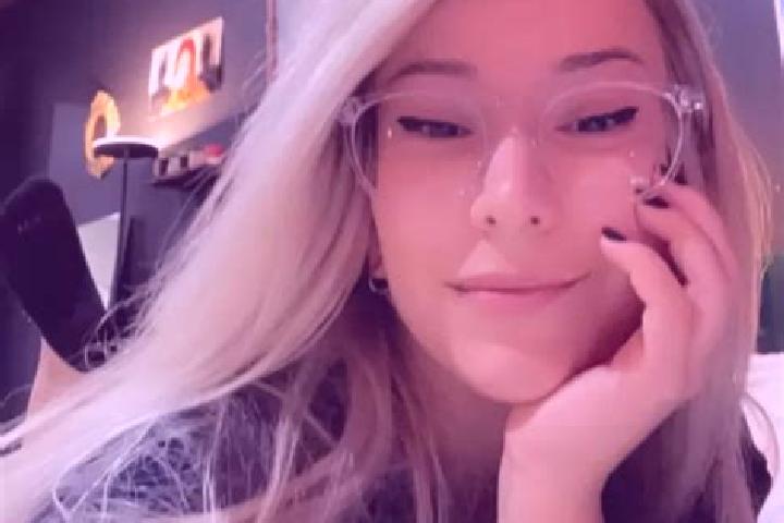 Madison, 36, a blonde amber-eyed ebony companion based in Qujiawan. Offering GFE, Couples, CIM. Available for incall and outcall, overnight bookings available.