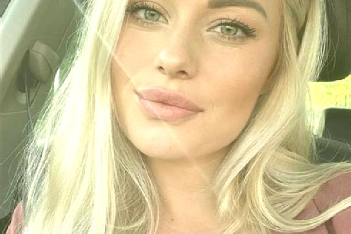 Madison, 36, a blonde hazel-eyed european companion based in Mazariegos. Offering Prostate Massage, Roleplay, Deep French Kissing, Dinner Date. Available for...