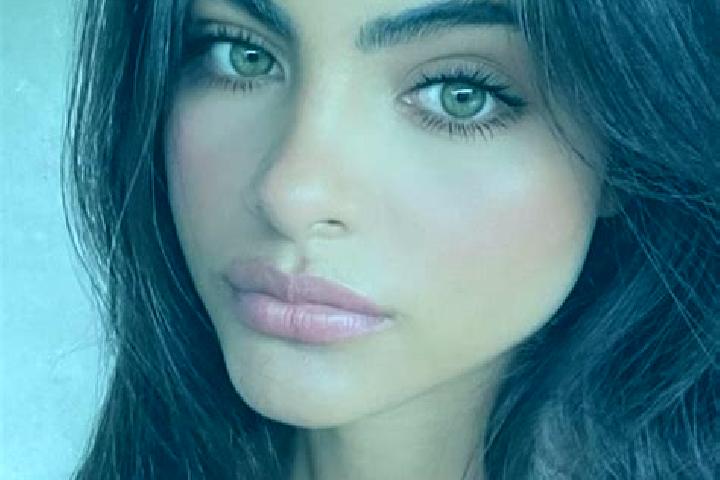 Madison, 36, a chestnut grey-eyed indian companion based in Cmielow. Offering Erotic Massage, Massage, Duos. Available for incall and outcall, day and evenin...