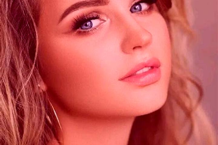Madison, 36, a dark blonde blue-eyed european companion based in Le Tholy. Offering OWO, Domination, GFE. Available for incall and outcall, day and evening d...