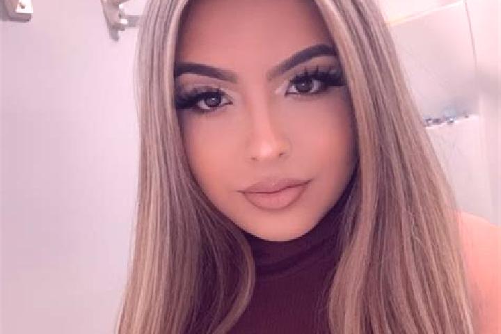 Madison, 37, a blonde amber-eyed latina companion based in Revigliasco d Asti. Offering BDSM, Roleplay, Massage. Available for incall and outcall, day and ev...