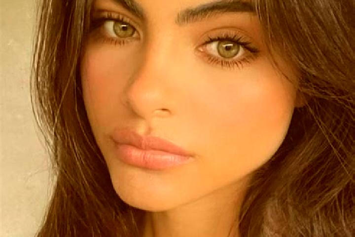 Madison, 37, a red green-eyed indian companion based in Halsbach. Offering BDSM, Erotic Massage, Girlfriend Experience, Overnight. Available for incall and o...