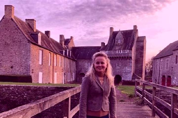Madison, 37 — Escort in Campeneac, France