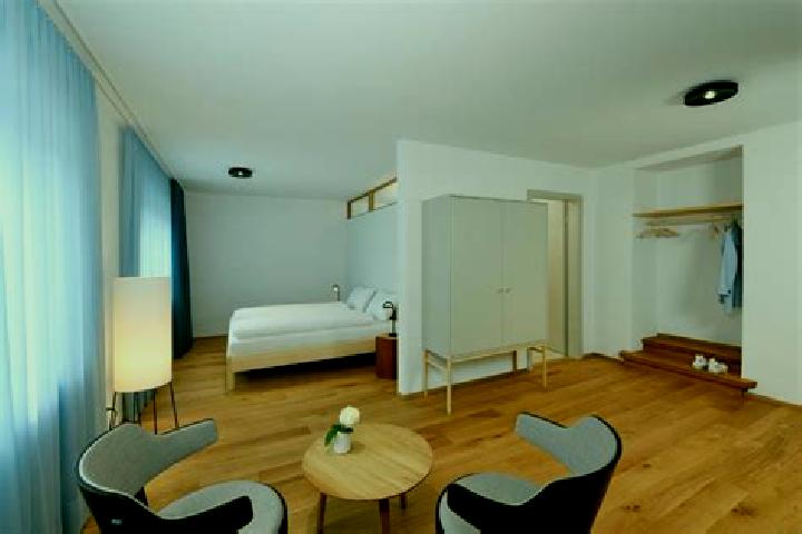 Madison, 37 — Escort in Erschwil, Switzerland