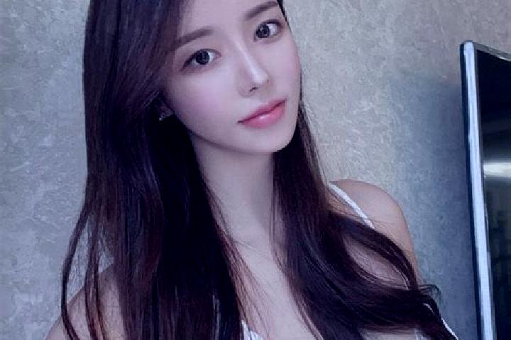 Madison, 37 — Escort in Jiahezi, China