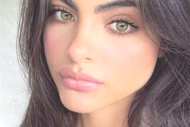 Madison, 38, a brunette grey-eyed indian companion based in Badagry. Offering Prostate Massage, Couples, Fetish, CIM. Available for incall and outcall, day a...