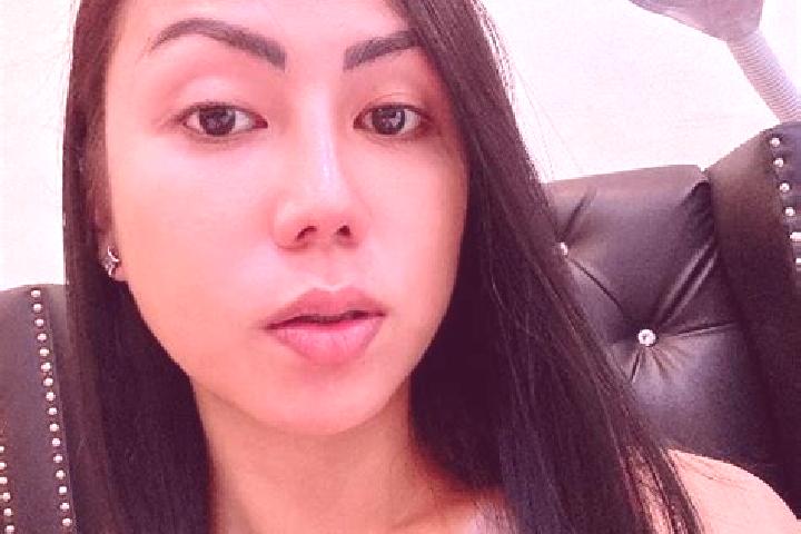 Madison, 38, a red grey-eyed caribbean companion based in Senggarang. Offering CIM, Couples, Domination, Roleplay, Striptease. Available for incall and outca...
