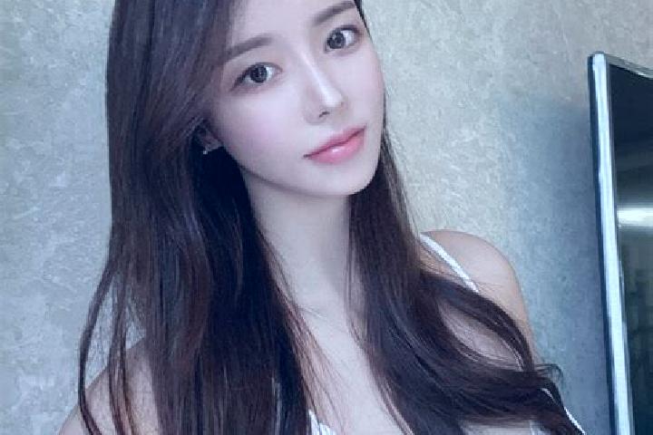 Madison, 38 — Escort in Luowan, China