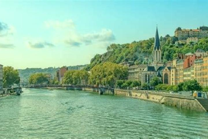 Madison, 38 — Escort in Rives, France