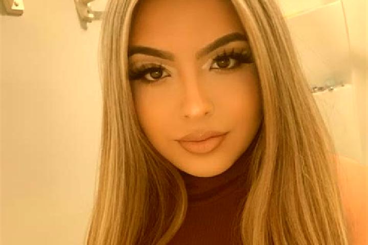 Madison, 39, a blonde amber-eyed latina companion based in Pioz. Offering Fetish, GFE, Prostate Massage. Available for incall and outcall, day and evening da...