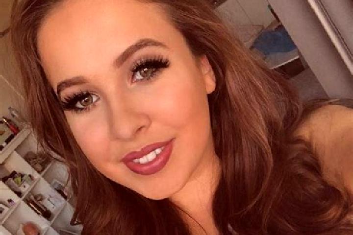 Madison, 39, a dark blonde dark-eyed caucasian companion based in Chi Lang. Offering Overnight, Duos, Couples, Party Girl. Available for incall and outcall, ...