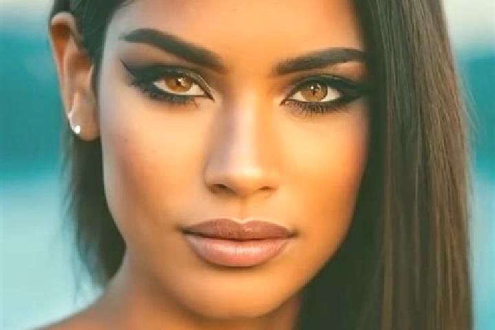 Madison, 39, a dark blonde grey-eyed latina companion based in Tomobe. Offering CIM, Girlfriend Experience, Roleplay. Available for incall and outcall, day a...