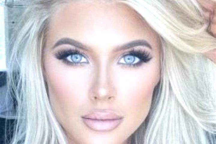 Madison, 39, a platinum blonde dark-eyed asian companion based in Barrio los Tules. Offering Erotic Massage, 69, BDSM, Party Girl, Roleplay. Available for in...