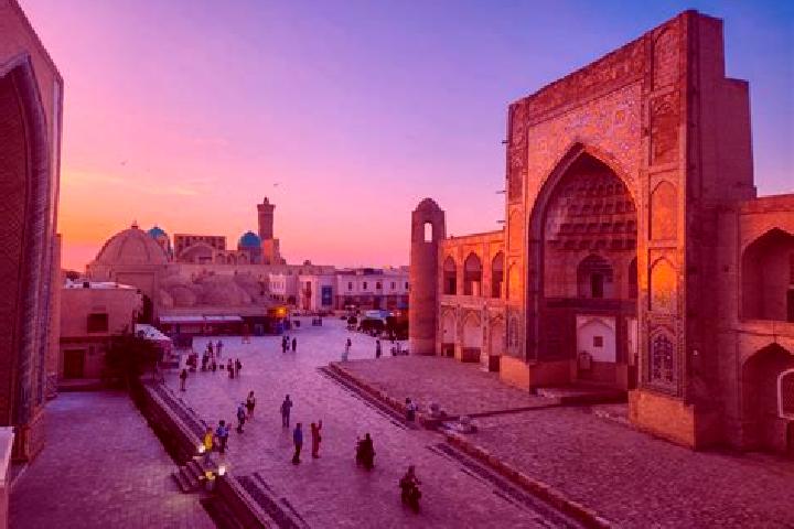Madison, 39 — Escort in Chinobod, Uzbekistan