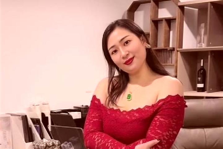 Madison, 39 — Escort in Dushi, China