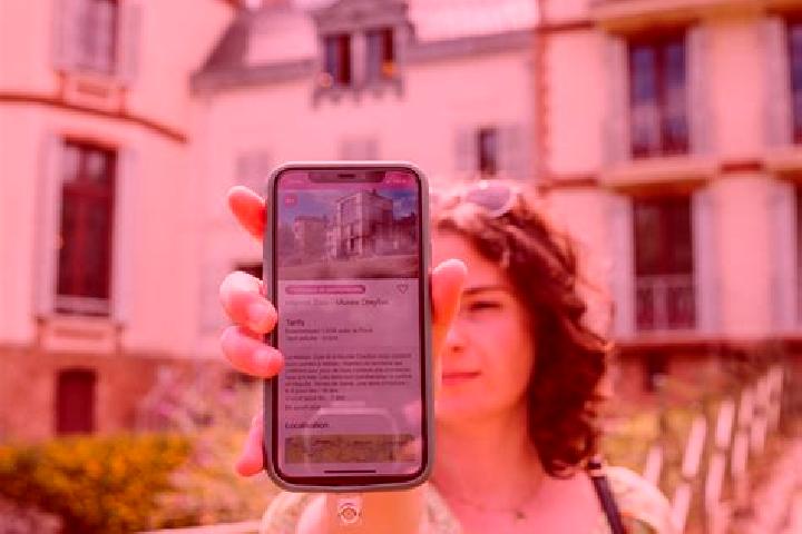 Madison, 39 — Escort in Thiverval-Grignon, France