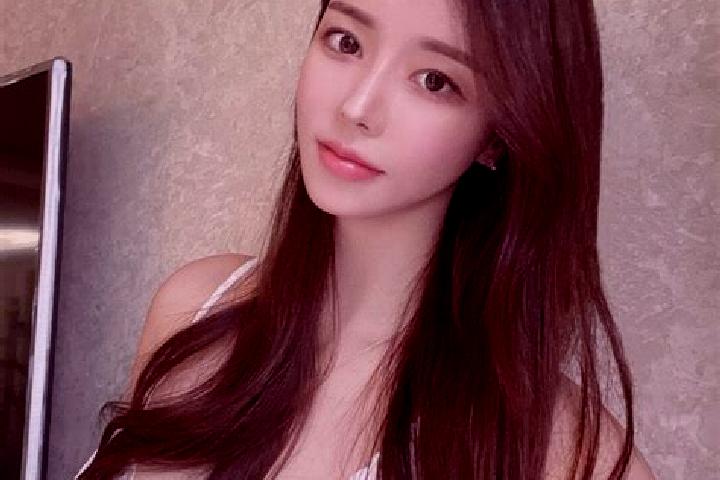 Madison, 39 — Escort in Zhuangta, China