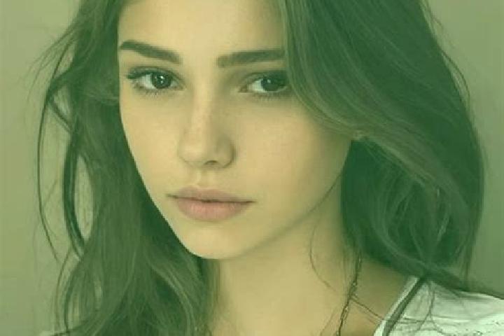 Maya, 20, a black grey-eyed slavic companion based in Khaddamari. Offering Travel Companion, Girlfriend Experience, Prostate Massage, Party Girl. Available f...
