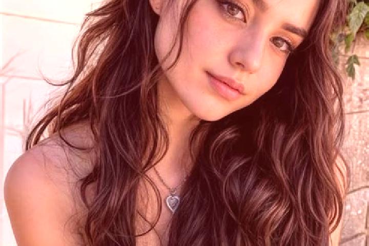 Maya, 20, a black hazel-eyed middle eastern companion based in Pona. Offering Domination, Girlfriend Experience, Fetish, Dinner Date, Erotic Massage. Availab...