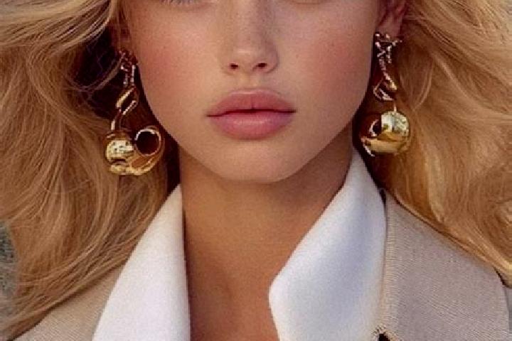 Maya, 20, a blonde amber-eyed middle eastern companion based in Petrovskaya. Offering Party Girl, GFE, CIM. Available for incall and outcall, overnight booki...