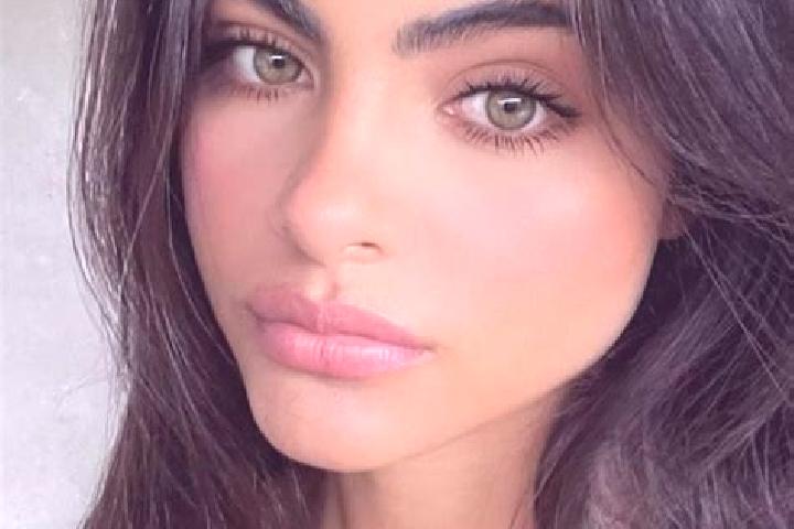Maya, 20, a blonde dark-eyed indian companion based in Pullenvale. Offering 69, Massage, CIM, Duos. Available for incall and outcall, overnight bookings avai...