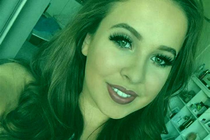 Maya, 20, a red brown-eyed mixed companion based in Sankt Peterzell. Offering Striptease, Couples, CIM. Available for incall and outcall, overnight bookings ...