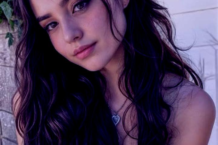 Maya, 20, a red hazel-eyed slavic companion based in Pouxeux. Offering Deep French Kissing, BDSM, Dinner Date, Roleplay, 69. Available for incall and outcall...
