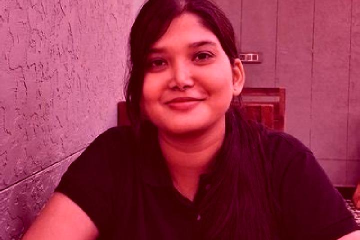 Maya, 20 — Escort in Patharia, India