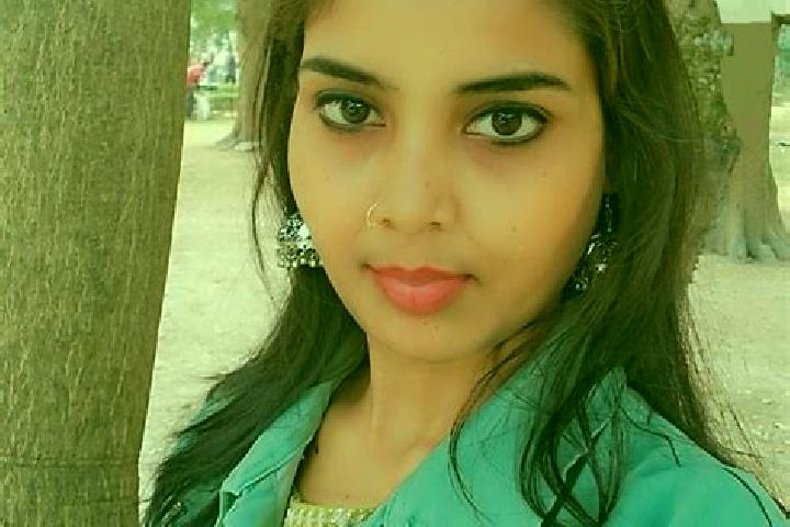 Maya, 20 — Escort in Rajpur, India