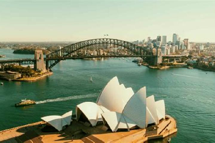 Maya, 20 — Escort in Sydney, Canada