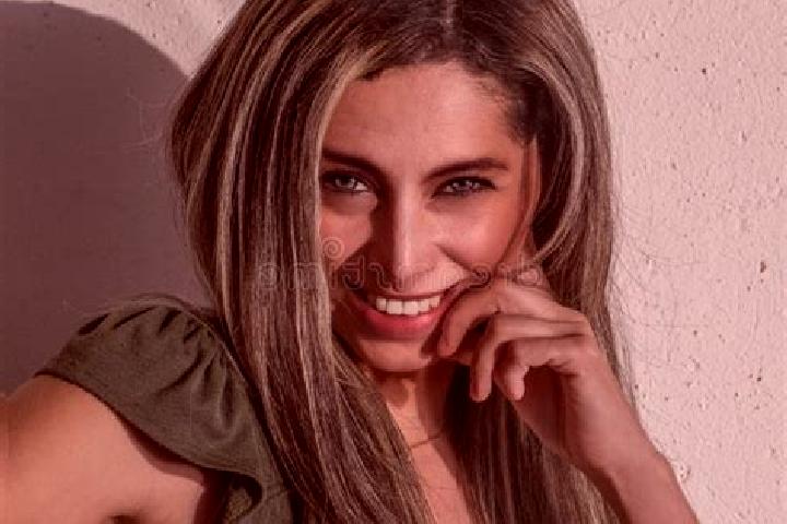Maya, 21, a black green-eyed latina companion based in Alfara del Patriarca. Offering Erotic Massage, Domination, Fetish. Available for incall and outcall, o...